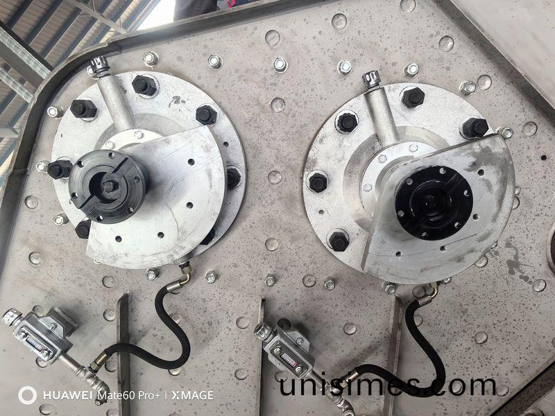 灋蘭式稀油激振器